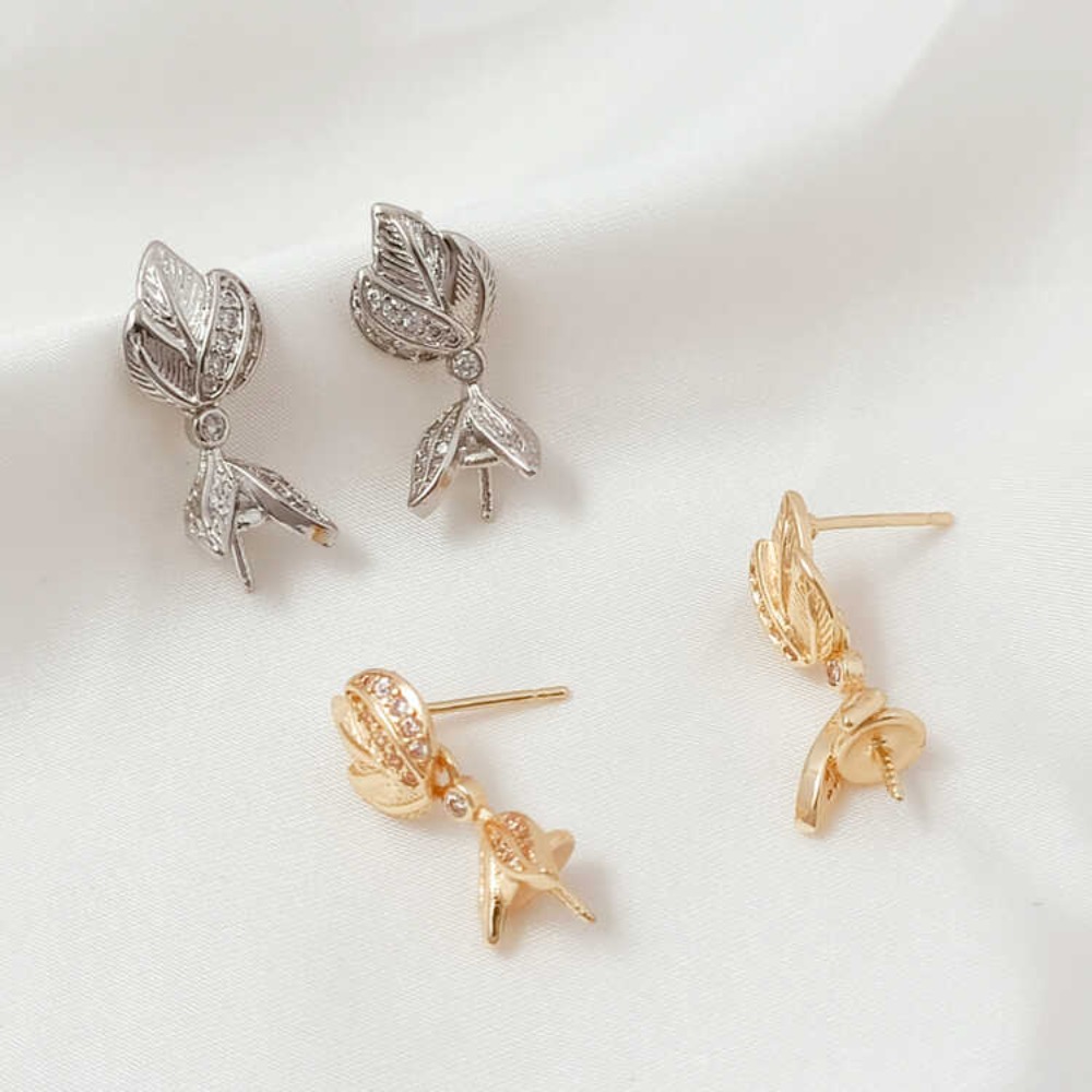 Pearl Stud Earrings - 14k micro-zircônio barroco escovado flor de