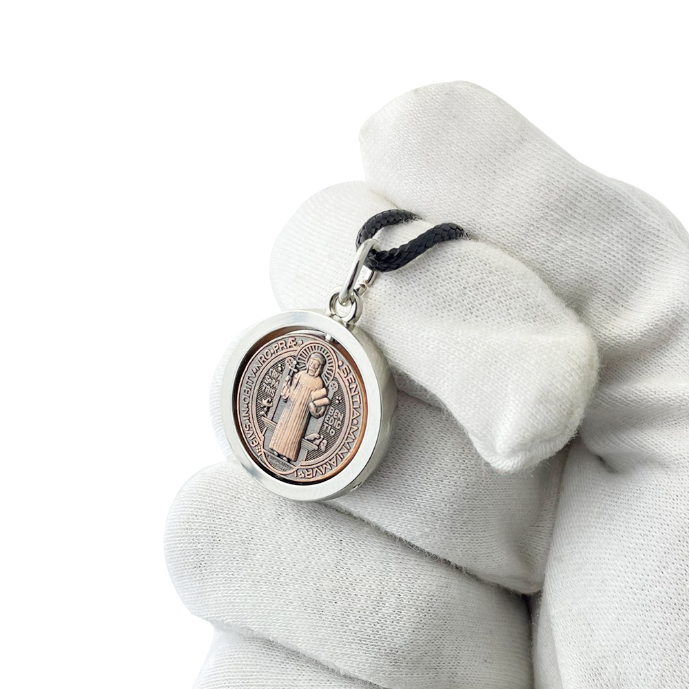 Novo Colar Medalha de São Bent - Necklace Pendant avaliação e preço