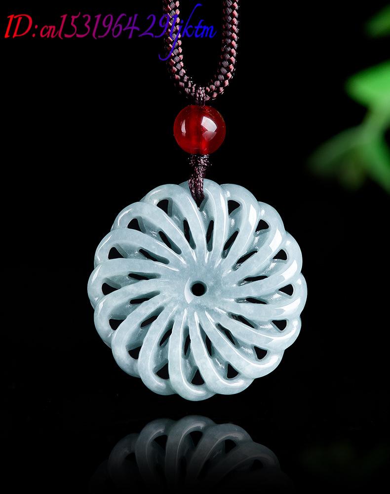 Colar com Pingente de Flor em  - Necklace Pendant avaliação e preço